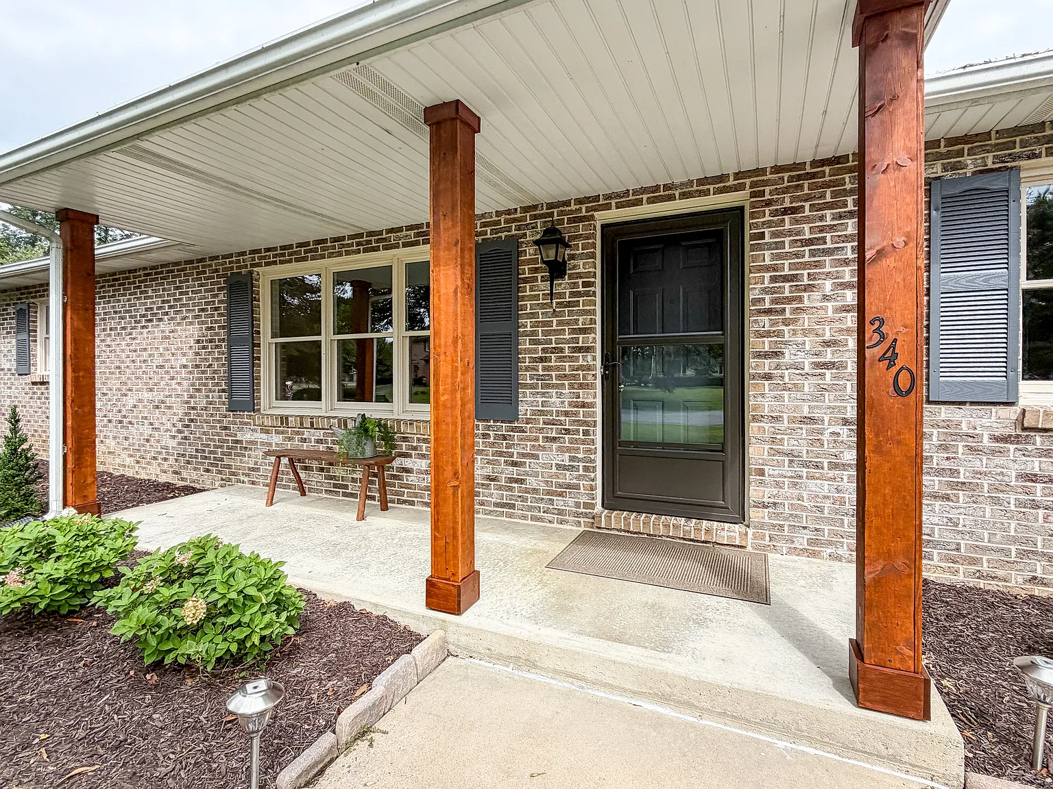 2 bed, 1380 sqft, $1,995 — Photo 3