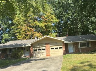 1561 Robin Ln, Stow, OH 44224