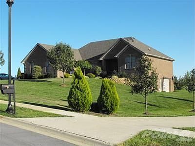2nd image of 621 Apricot Dr