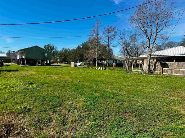 203 Chauvin St, Chauvin, LA 70344