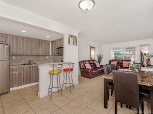 3901 SW 112th Ave APT 27, Miami, FL 33165