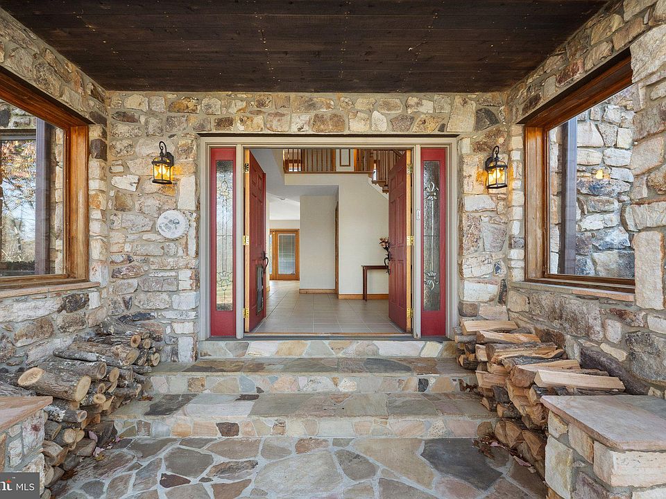 13167 Crest Hill Rd, Flint Hill, VA 22627 MLS VARP2001266 Zillow