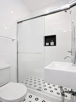 Rented by Nooklyn NYC LLC | media 9