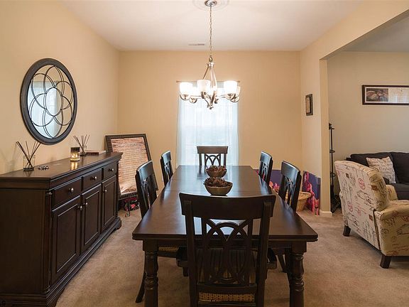 4th image of 1386 Iroquois Ct