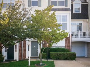 8243 Glade Bank Dr, Manassas, VA 20111