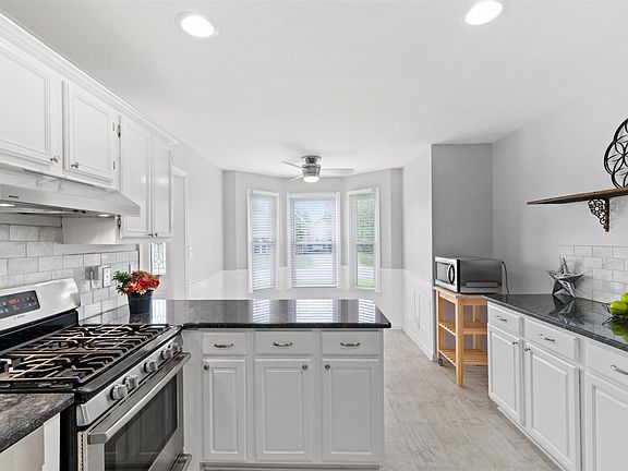 5th image of 805 Creek Stone Dr