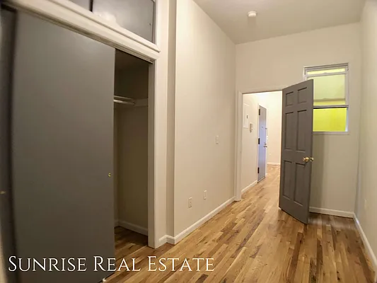 Rented by Sunrise Real Estate | media 34