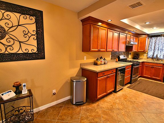 4th image of 900 W Sierra Madre Ave APT 123