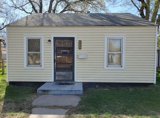 919 W 7th St, Grand Island, NE 68801