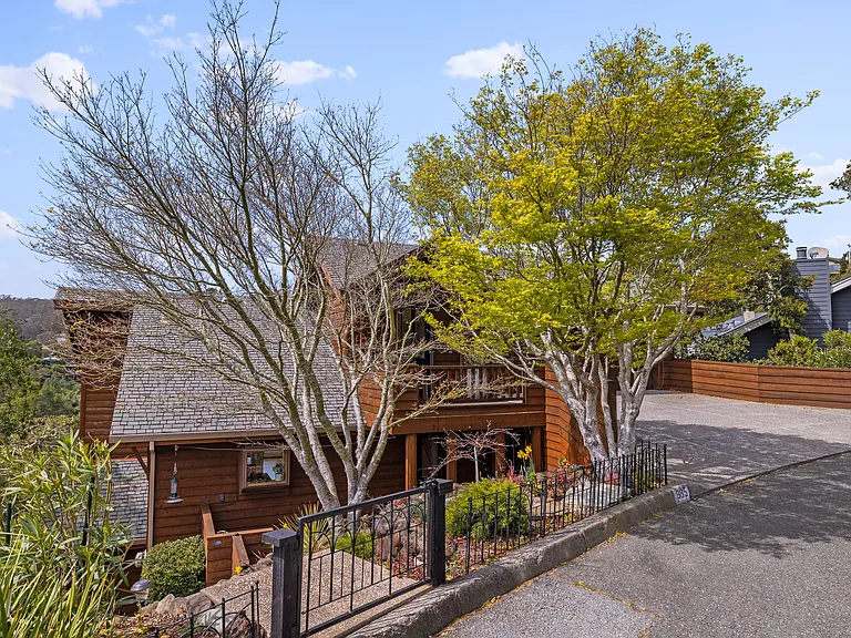 985 W California Ave — Photo 49