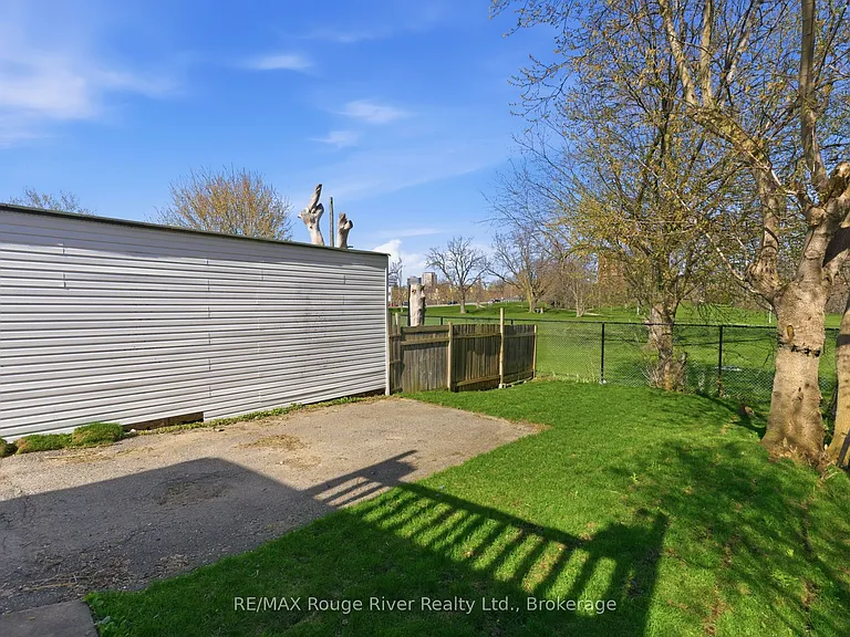 163 Nassau St — Photo 38