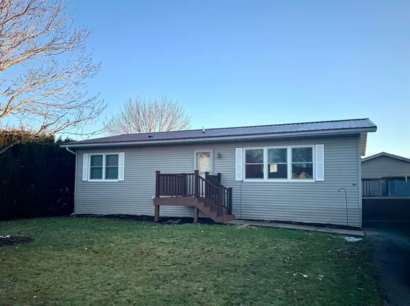 1700 E Fowler St, Prairie Du Chien, WI 53821