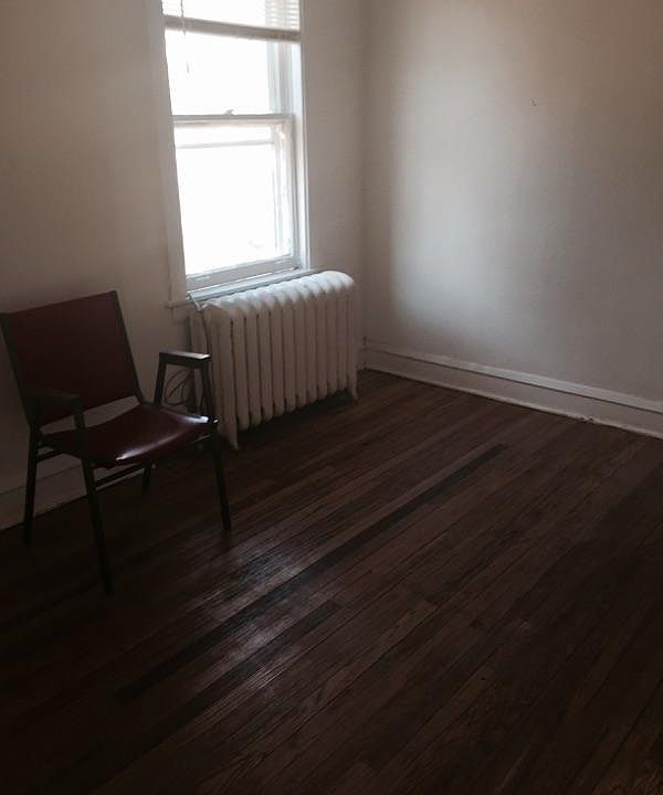 1st image of 1326 Dewey Ave APT 2