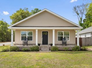 3179 Maple St, Crestview, FL 32539