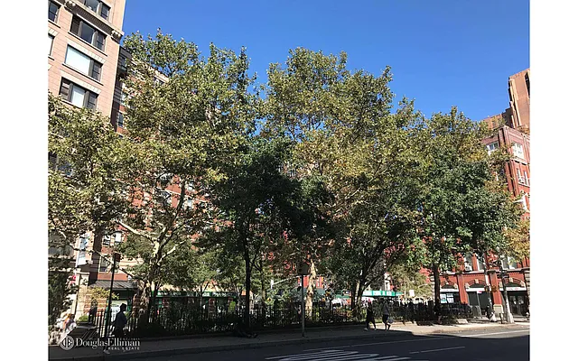 Sold by Douglas Elliman | media 18