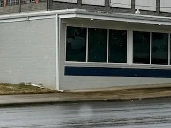 165 N Renfro St, Mount Airy, NC 27030