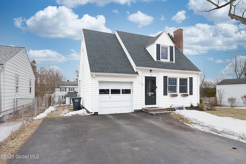 3rd image of 20 Spring Avenue