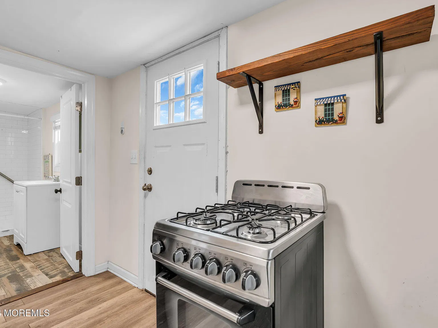 1 bed, $1,695 — Photo 3