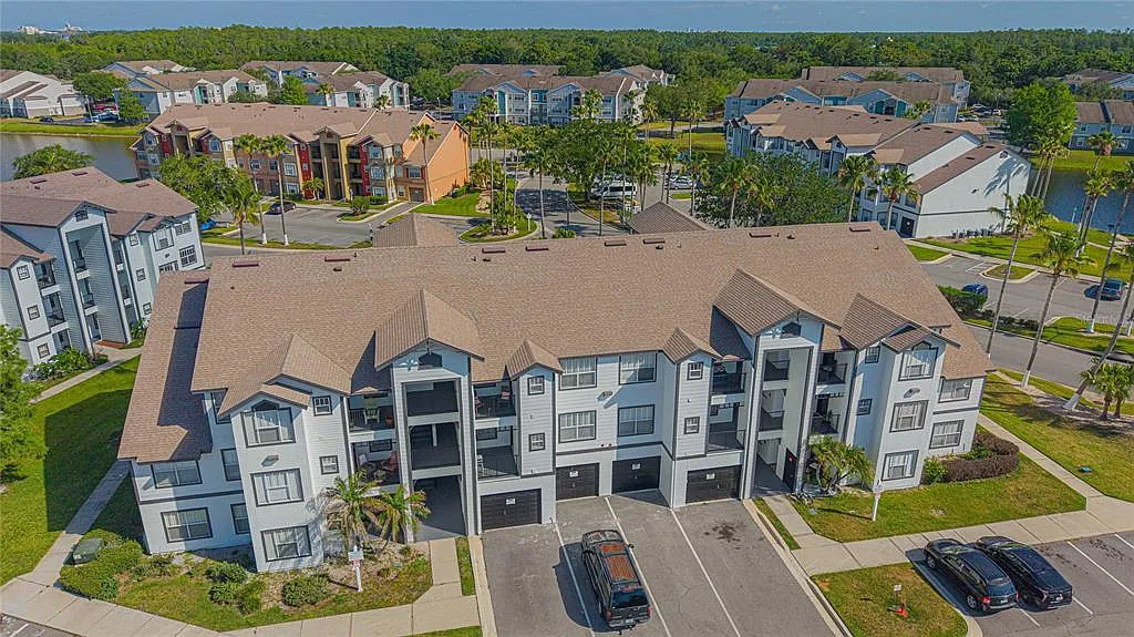 Photo 2 of 23 - 2206 Antigua Pl #1026 - Kissimmee, FL Building Photo - 2206 Antigua Pl #1026