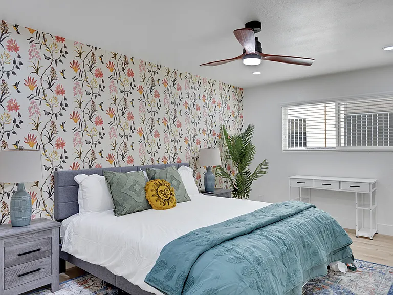 1075 Molino Ave #1 — Photo 3