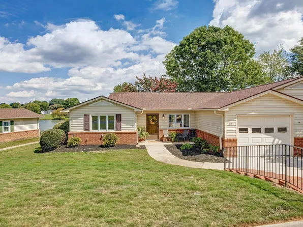 101 Lakeside Ct, Greenville, SC 29615
