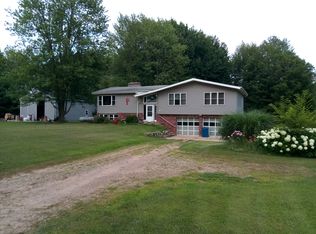 21792 Squires Rd, Conklin, MI 49403