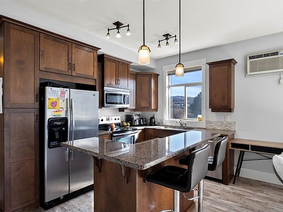 3rd image of 775 McGill Rd #407