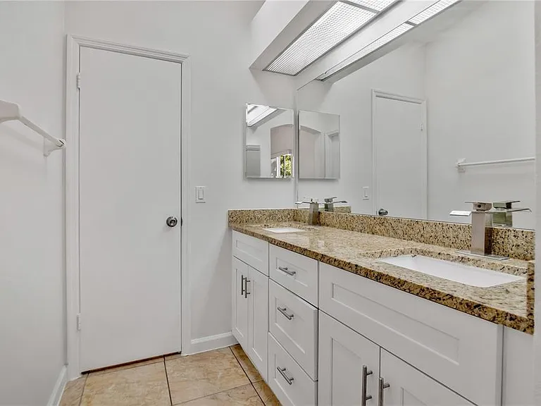 1538 Avleigh Cir — Photo 10