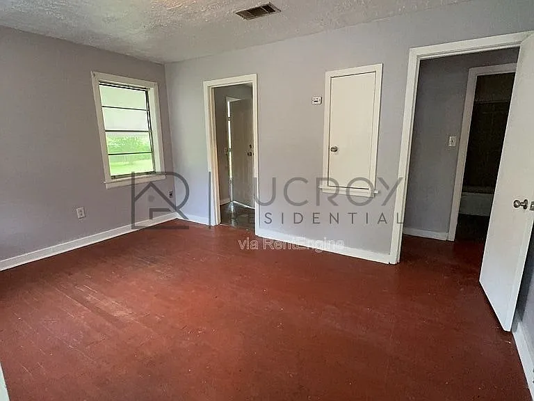 2829 Comfort St — Photo 9