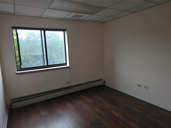 92-29 Queens Boulevard image 14 of 17