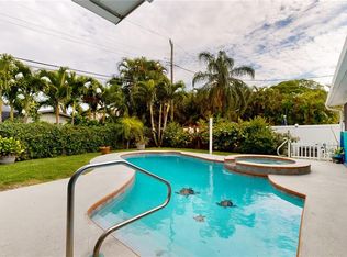 9031 Bay St NE, Saint Petersburg, FL 33702