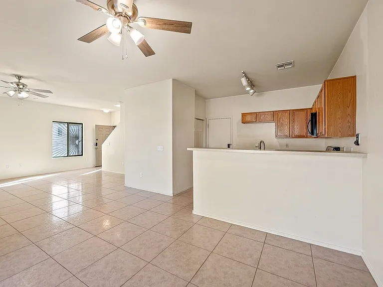 8254 W Kerr St — Photo 11