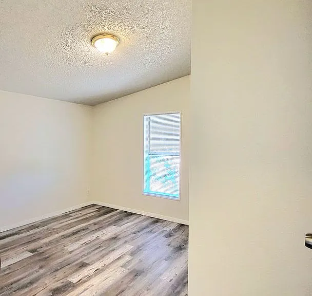 6720 Conestoga Pkwy — Photo 29