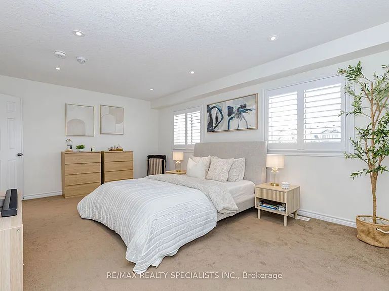 117 Norma Cres #MAIN UPPER — Photo 19