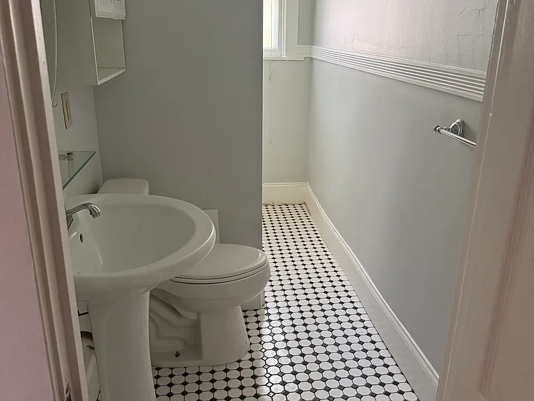 303 Richmond Ave #203 — Photo 4