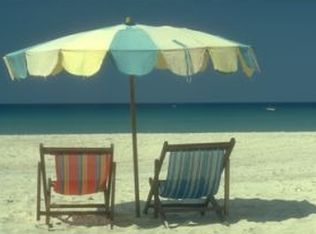 18 H St #A, Hampton, NH 03842