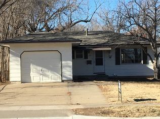 808 S 9th St, Salina, KS 67401