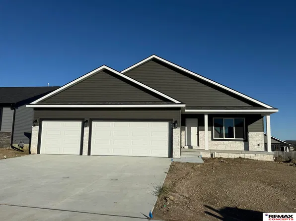6910 N 8th St, Lincoln, NE 68521