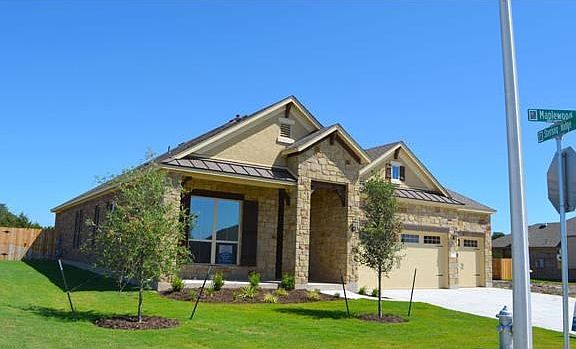 3rd image of 2117 Maplewood Dr