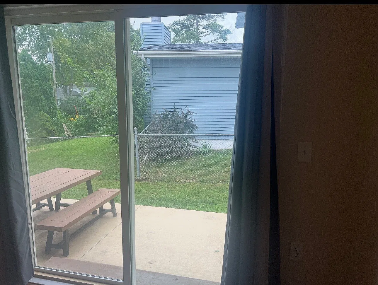 Beautiful newly updated 3 bedroom, 2 bath ranch - $2,200/month in Bettendorf Iowa. — Photo 4