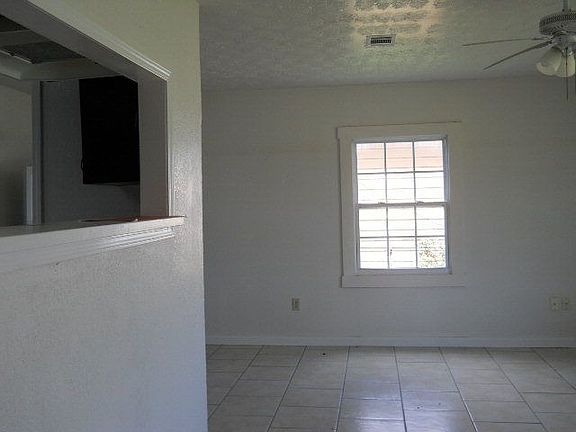 3rd image of 5601 Lafitte Ave