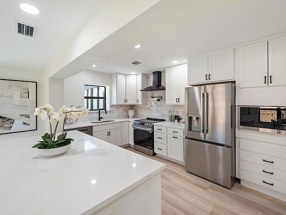 2nd image of 8201 NW 67th Ave