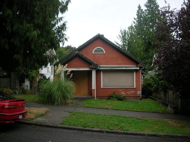 2nd image of 1605 NE 63rd St