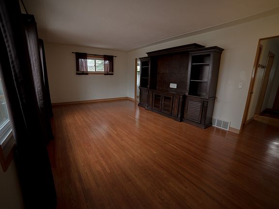 Living Room (Upstairs)