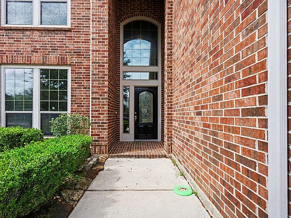 2nd image of 1323 Laura Hills Ln