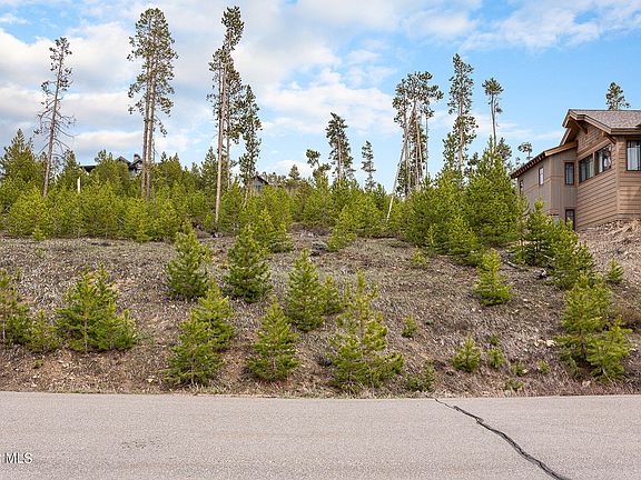 2nd image of 420 Shoshoni Lane