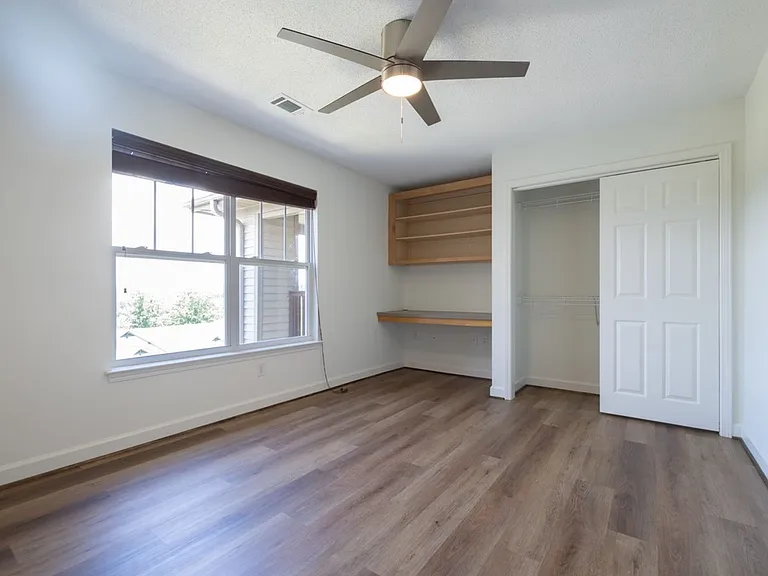 834 Harts Cove Way — Photo 19