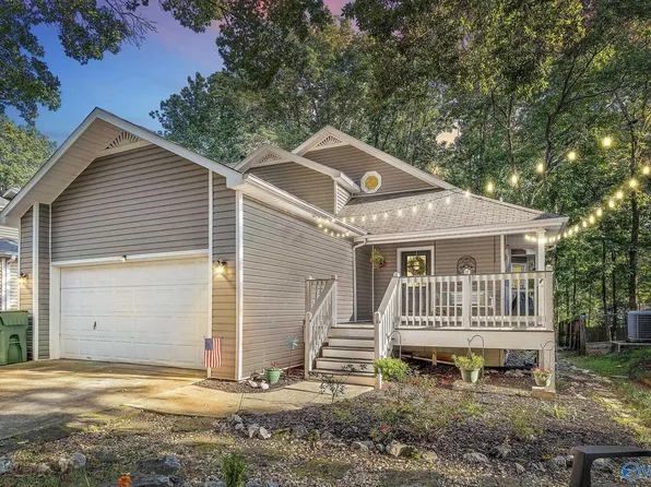 504 Carrsbrook Rd SE, Huntsville, AL 35803