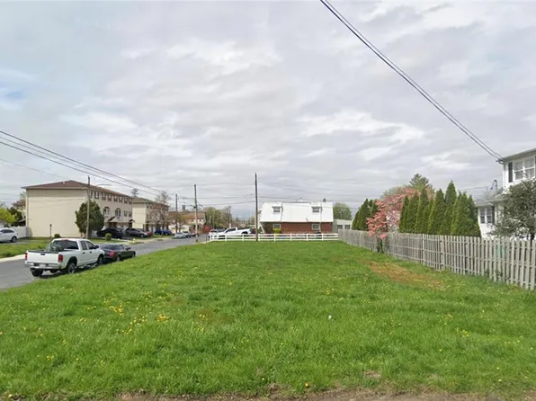 806 N Quincy St #802, Allentown, PA 18109