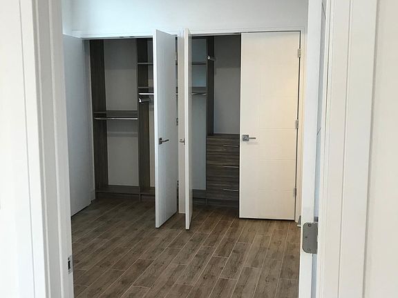 3rd image of 2944 3/4 N Halsted St #401